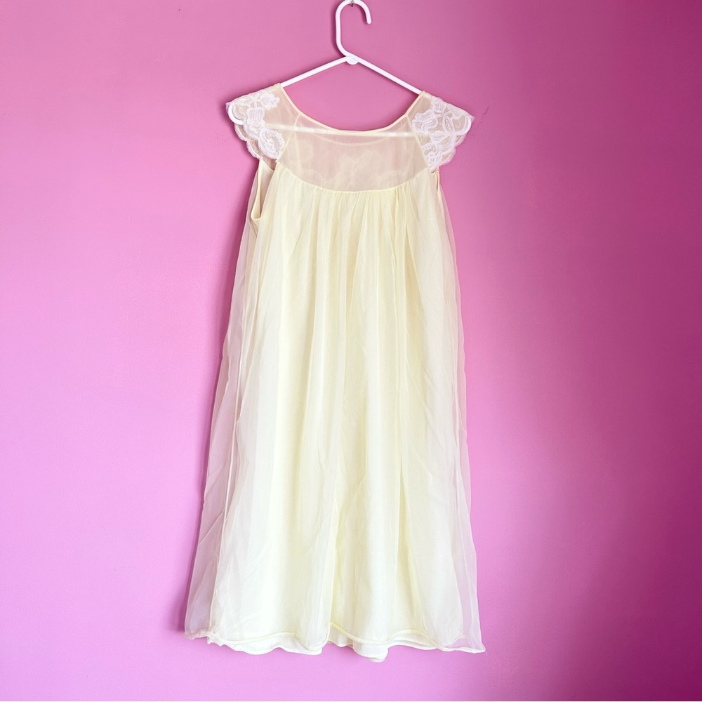 Vintage Yellow Lace Nightgown - Picture 5 of 8